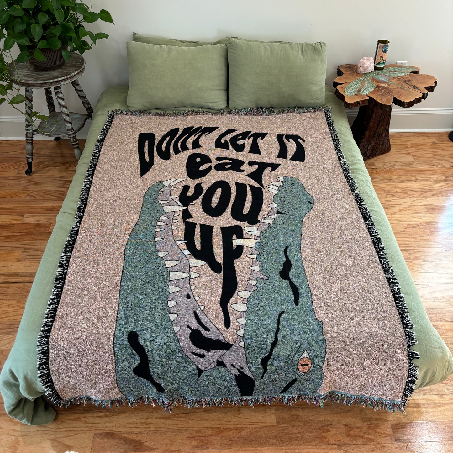 Woven Cotton Alligator Throw Blanket (72x54)